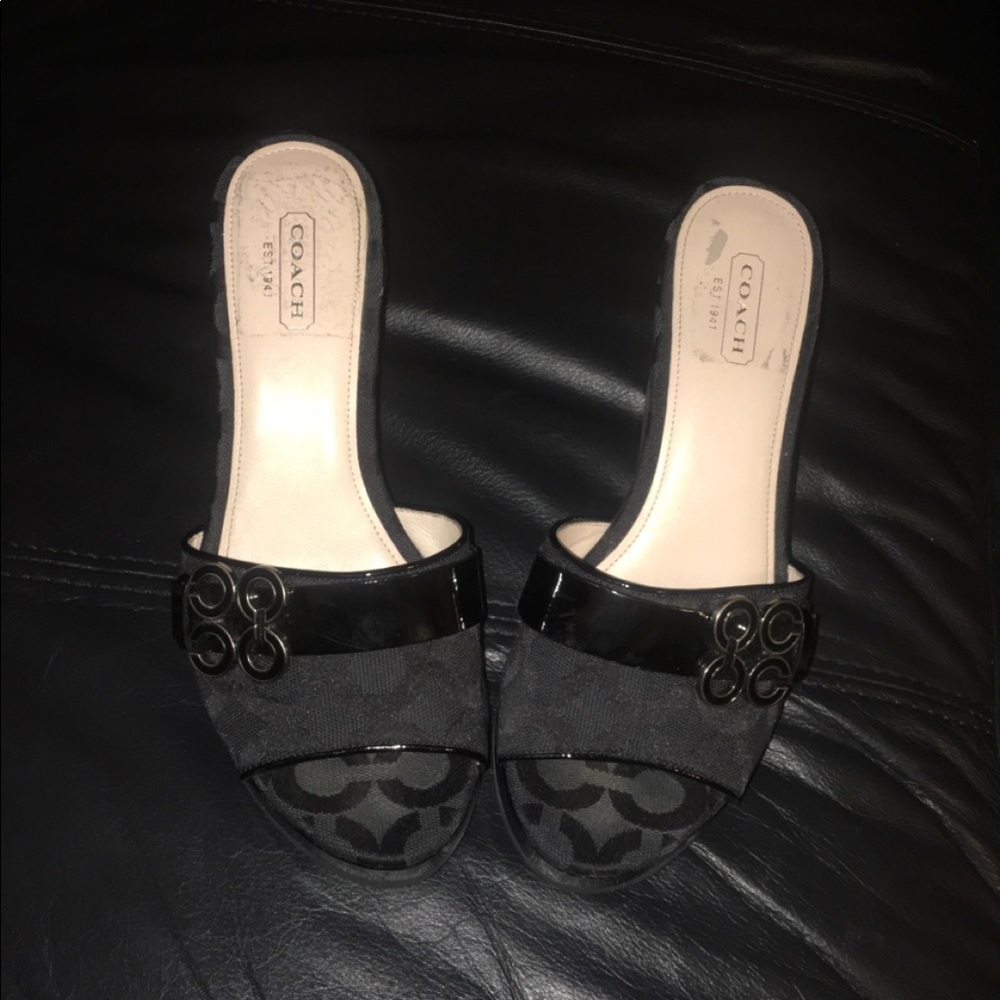Coach Geri, black on black C logo, size 7